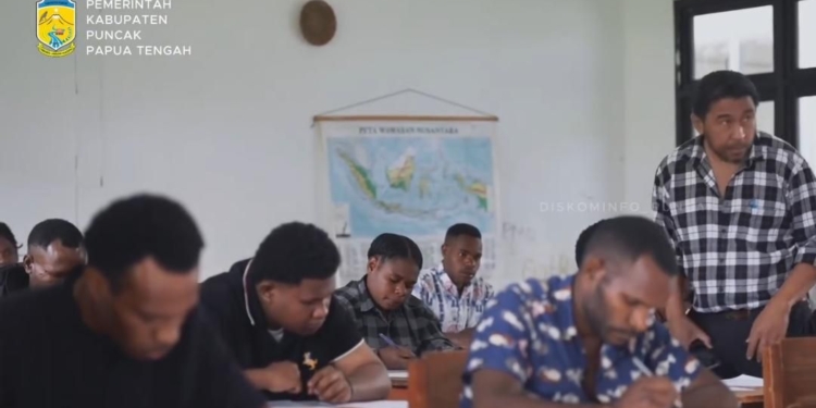 Rekrut 428 Putra-Putri Daerah untuk Kuliah, Pemkab Puncak Siapkan Generasi Unggul Masa Depan