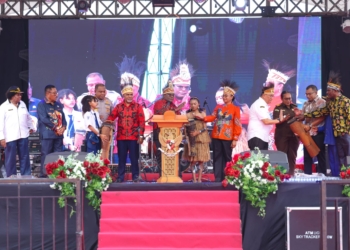 Gubernur Papua Tengah Buka Festival Cahaya Kreasi Budaya Pelajar 2026