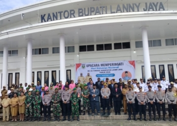 Ayah Wajib Hadir, Bupati Lanny Jaya Ajak Wujudkan Keluarga Tangguh dan Harmonis