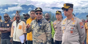 Bupati Puncak Elvis Tabuni Warning Penerima Beasiswa: Jangan Mabuk, Fokus Sekolah Raih Masa Depan Lewat Beasiswa