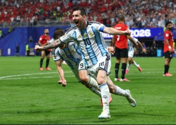 Messi Bangkitkan Harapan, Timnas Argentina ke Perempat Final Lewat Drama Injury Time