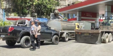 Antrean BBM Subsidi Membludak, Polresta Jayapura Kota Siagakan Personil di SPBU
