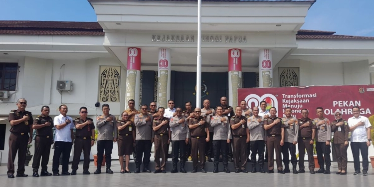 Perkuat Sinergitas antar Penegak Hukum Kajati Terima Kunjungan Kapolda Papua sekaligus Bahas KUHP Baru dengan KPK RI