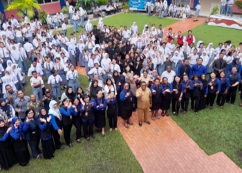 Permudah Pengawasan Wali Kelas dan Orang Tua, Siswa SNK Pariwisata Papua Hadirkan Layanan Absensi Digital
