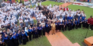 Permudah Pengawasan Wali Kelas dan Orang Tua, Siswa SNK Pariwisata Papua Hadirkan Layanan Absensi Digital