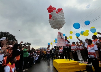 Ribuan Warga Hadiri Jalan Santai dalam Rangka Pencanangan HUT Ke-81 Kemerdekaan RI Tahun 2026 di Kota Jayapura