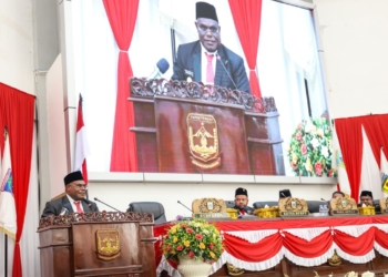 Gubernur Papua Tengah Serahkan Raperda Pertanggungjawaban APBD 2025, Tegaskan Komitmen Akuntabilitas Keuangan Daerah