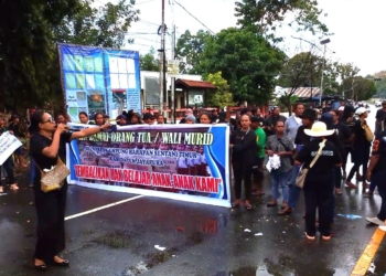 430 Siswa Terancam Putus Sekolah, Orang Tua SD Lentera Harapan Tuntut Hak Belajar Anak