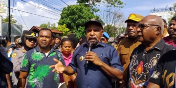 Bupati Jayapura Janji Cari Solusi Hak Belajar 430 Siswa SD Lentera Harapan