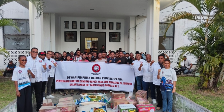 HUT Ke-1 Partai Rakyat Indonesia, DPD PRI Papua Salurkan Bantuan Sembako ke Asrama Mahasiswa