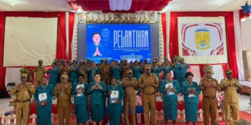 Bupati Elvis Tabuni Tegaskan: Kepala Kampung Jangan Main Palang, Selesaikan Masalah Sesuai Prosedur