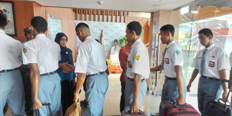 30 Calon Paskibra Kota Jayapura Ikuti Pemusatan Latihan Jelang HUT ke-81 RI
