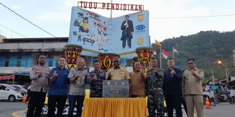 Tugu Pendidikan Abepura Diresmikan, Wali Kota Jayapura Minta Area Dijaga dari Aksi Demo