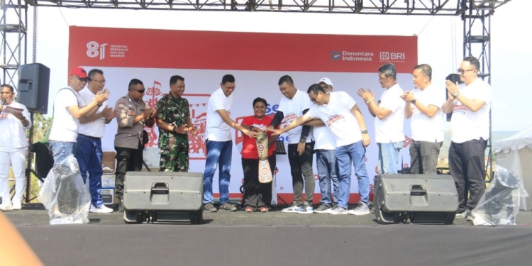 Semarak Merah Putih BRI Hadirkan Kegembiraan dan Dorong UMKM Kampung Doyo Baru Naik Kelas