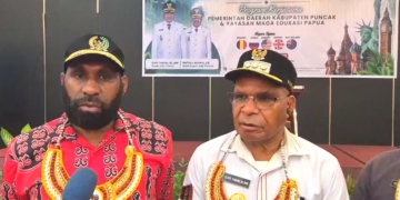 Bupati Puncak Elvis Tabuni Dorong SDM Daerah Tertinggal Lewat Pendidikan hingga ke Luar Negeri