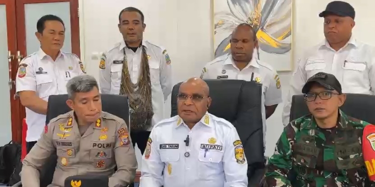 Bupati Puncak Tegaskan Dana Desa 2026 Bukan Dipotong Pemda, Turun Rp51,58 Miliar karena Efisiensi