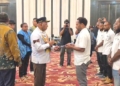 Bupati Elvis Tabuni Resmi Lepas 15 Mahasiswa Puncak Tempuh S2, 11 Diantaranya Kuliah di Luar Negeri