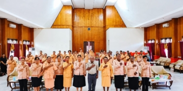Dharma Wanita Kesbangpol Papua Tengah dorong tata rias jadi peluang usaha