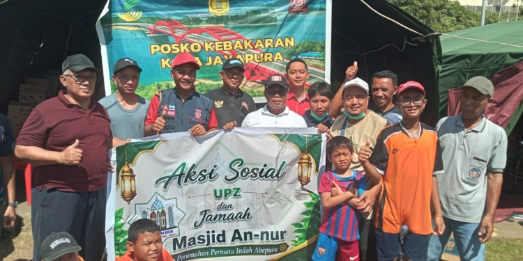 Peduli Korban Kebakaran, Jemaah An-Nur Kali Acay Abepura Salurkan Bantuan