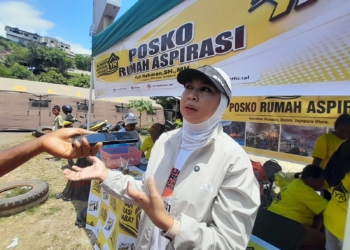 Foto Andika / Ket : Yuli Rahman (YR) Pemilik Rumah Aspirasi Saat Dijumpai Media, Sabtu (5/9).