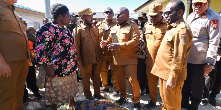 Kunjungi Galeri Budaya Deiyai, Gubernur MEPA Dorong Pengembangan Ekonomi Kreatif