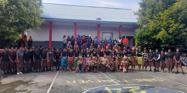 SMAN 5 Jayapura Gandeng ISBI Tanah Papua, Siswa Belajar Seni dan Budaya Lokal