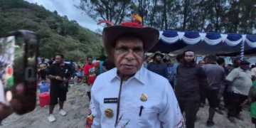 Bupati Puncak Elvis Tabuni Perintahkan ASN dan Kepala OPD Kembali Bertugas di Ilaga