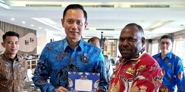 Bertemu AHY, Bupati Intan Jaya Dorong Percepatan Jalan Paniai–Intan Jaya