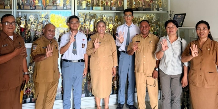 Dua Siswa SMAN 4 Jayapura Lolos Final OPSI Nasional 2026