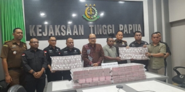 Kejati Papua Terima Pengembalian Kerugian Negara Rp26,3 Miliar dari Kasus Aerosport Mimika