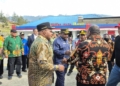 Gubernur Meki Nawipa dan Komarudin Watubun Tiba di Ilaga, Disambut Bupati Elvis Tabuni