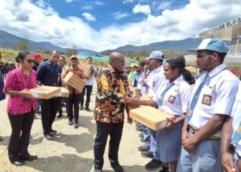 Meki Nawipa Dorong Pendidikan Puncak Tetap Berjalan Ditengah Tantangan Keamanan