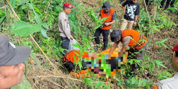 Geger, Mayat Tanpa Identitas Ditemukan di Kolam Buaya Entrop