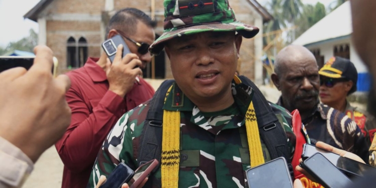 Tak Hanya Bangun Rumah, TMMD ke-130 Nabire Edukasi Warga Wanggar Kelola Bank Sampah