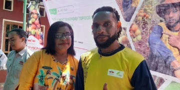 Rio Yahuli, Pemuda Angkasapura Pebudidaya Tomat, Dapat Apresiasi Kelurahan