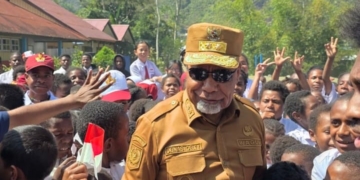 Kunker ke Puncak Jaya, Wagub Papua Tengah Tinjau Rumah sakit dan Sekolah di Mulia