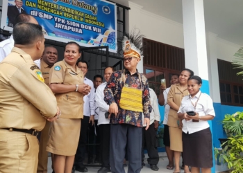 Dikunjungi Menteri Pendidikan RI, SMP YPK Sion Dok VIII Jayapura Bersyukur Atas Program Bantuan Revitalisasi Sekolah
