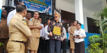 Dikunjungi Menteri Pendidikan RI, SMP YPK Sion Dok VIII Jayapura Bersyukur Atas Program Bantuan Revitalisasi Sekolah